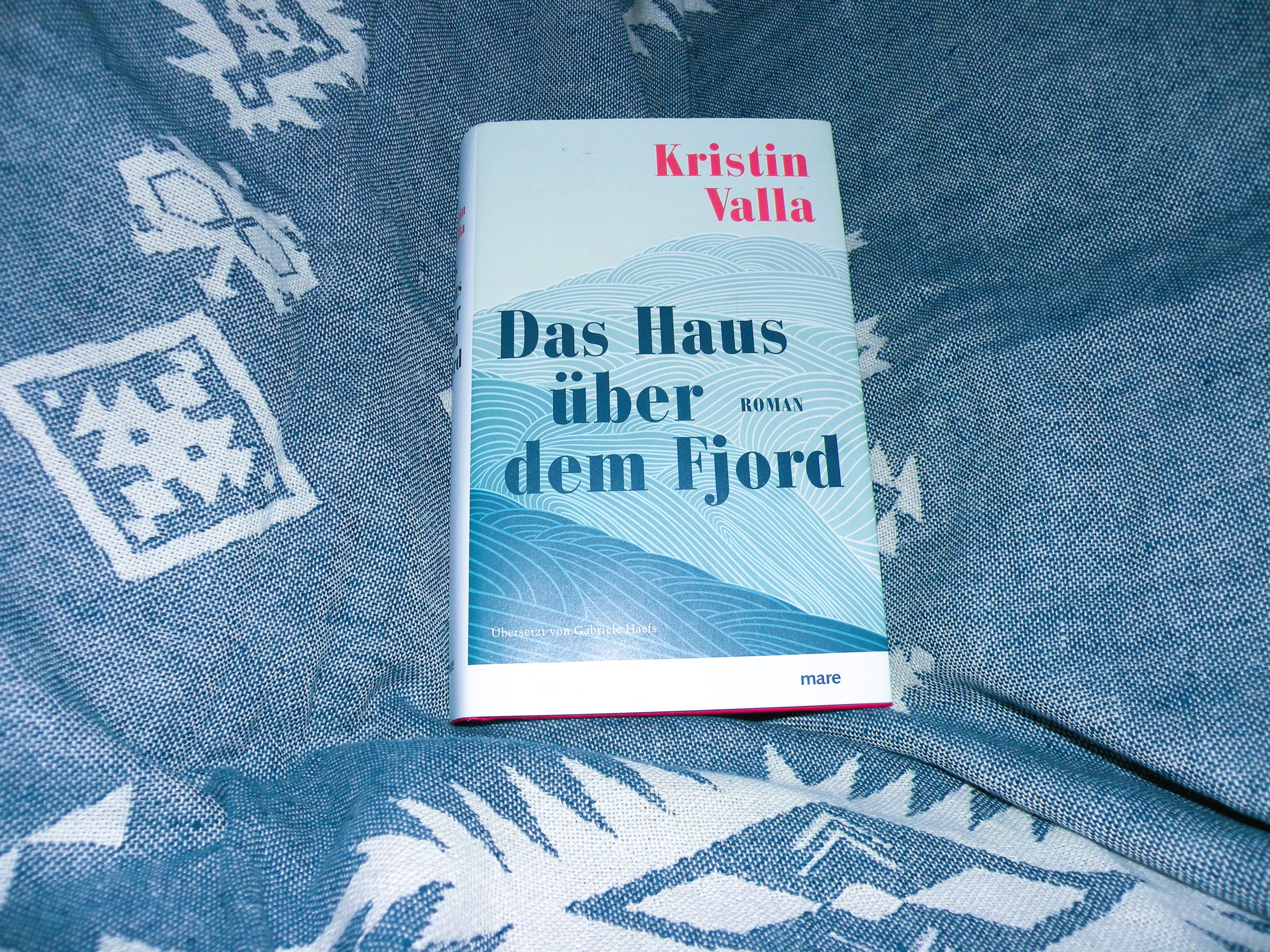 {#Buchcover Das Haus über dem Fjord}